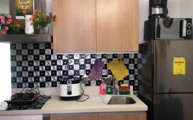 Cozy 1BR Cityview With Balcony and Near Airport