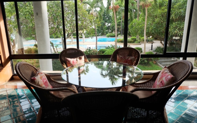 Payoon Garden Cliff Condominium