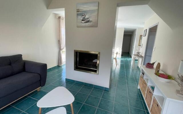 L'olivier du Cabellou, a 900 M Des Plages