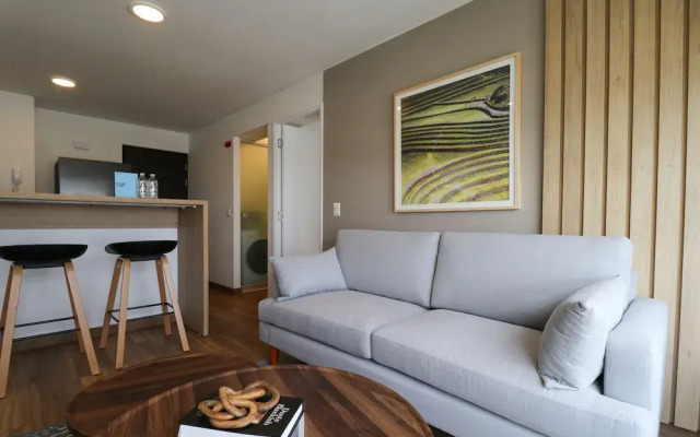 w Luxurious 1BR w Great Deco in San Isidro