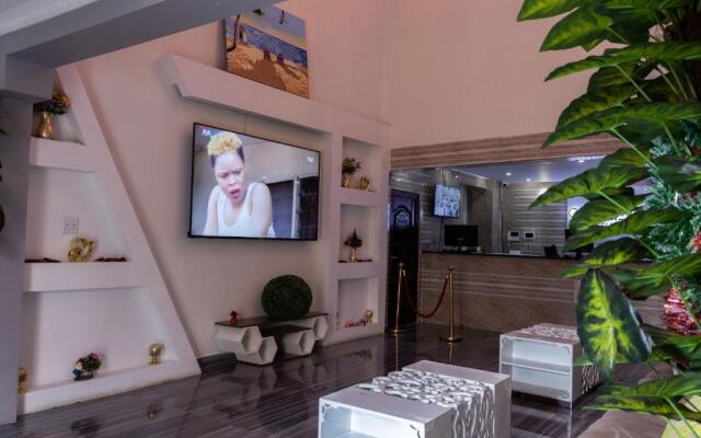 Gold Crown international Hotel