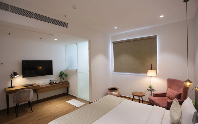 Pondy Heights - Suites and Studios