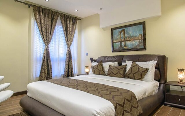 Wonderful 3 Bedroom Penthouse st the Lankmark Suite Hotel