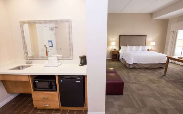 Hampton Inn & Suites Pittsburgh/Harmarville