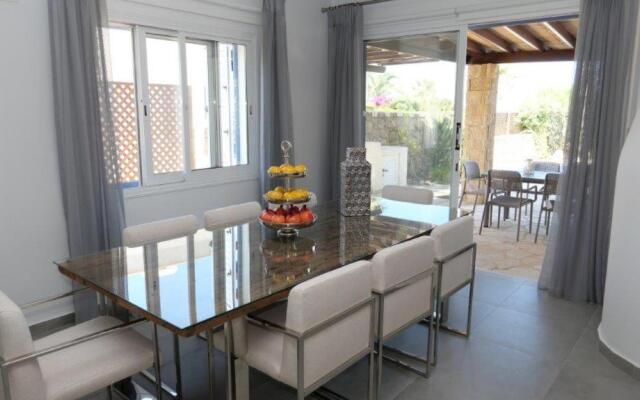 Resitour - Apollo Beach Villa 37