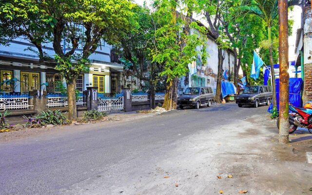 SPOT ON 92786 Homestay Barokah