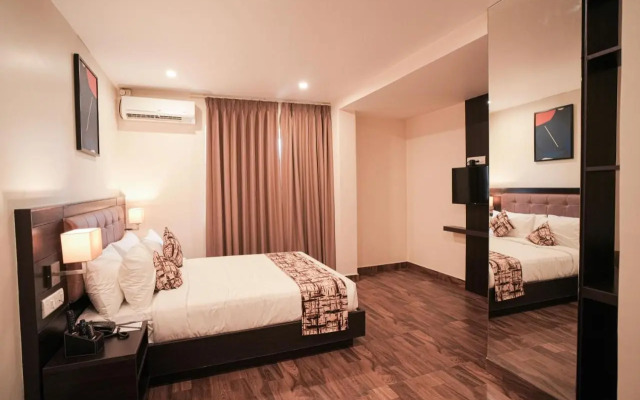 Vera by Bisque Hebbal