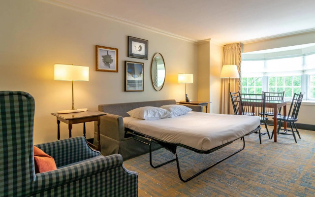 Williamsburg Lodge, Autograph Collection