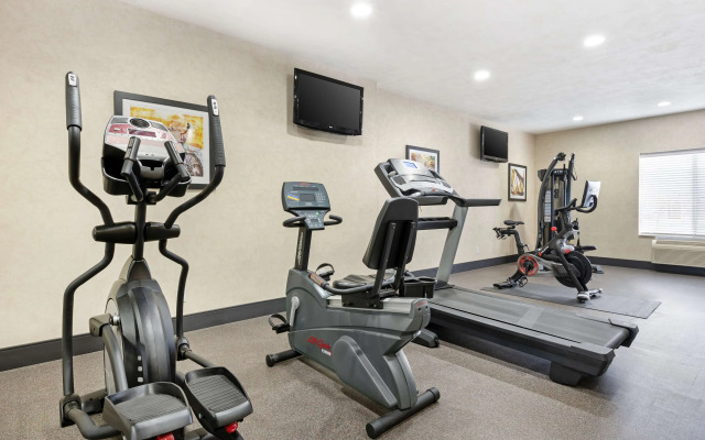 Best Western Plus Howe Inn