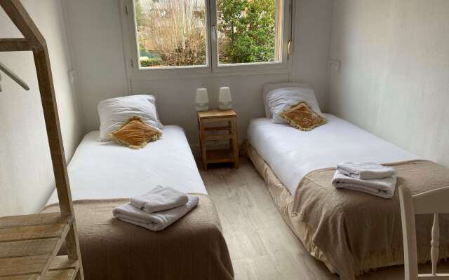 Moodz Hotel