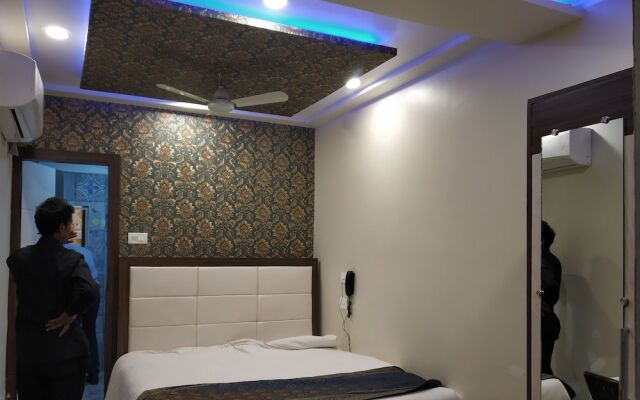 Hotel Aadesh Palace