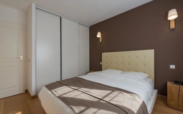 B&B House in Disneyland