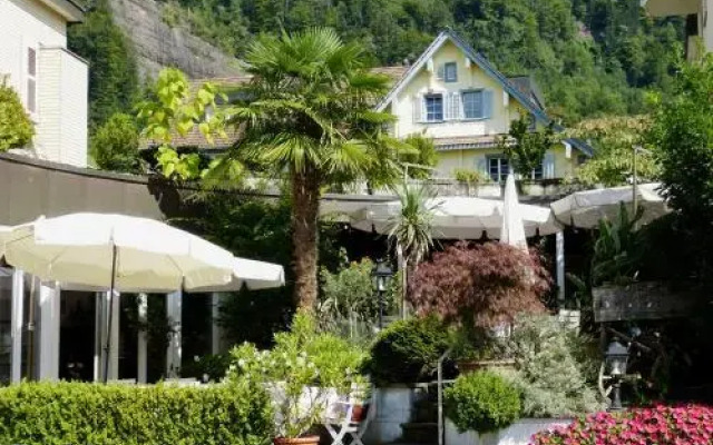 Hotel Flora