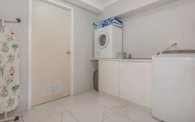 Peregian Holiday House