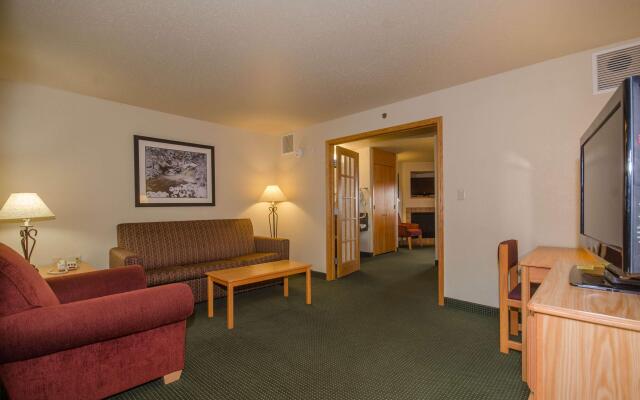 Black Beach Inn by GrandStay