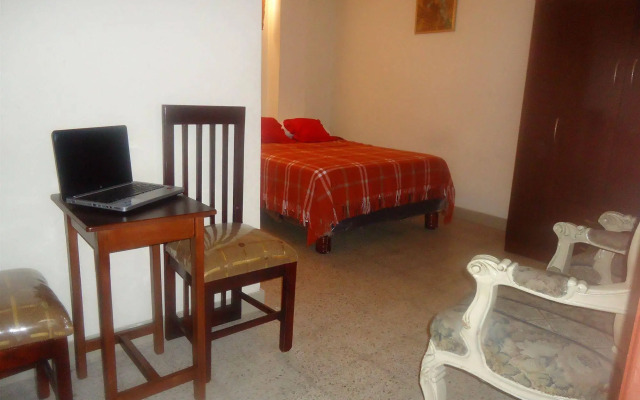Hostal Perla Real Inn