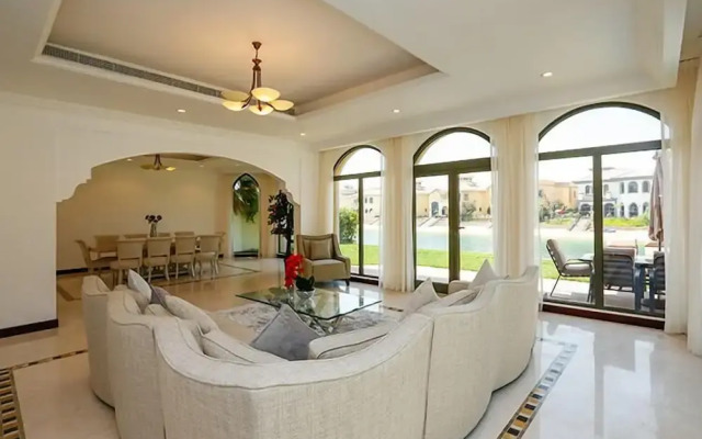 Kennedy Towers - Frond P Villa