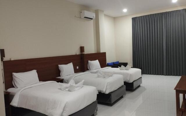 Palm Bajo Hotel