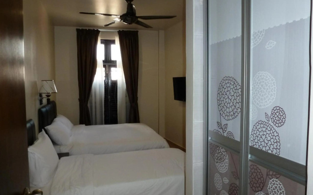Hotel Hong at Jonker Street – Guest Rooms – Malacca
