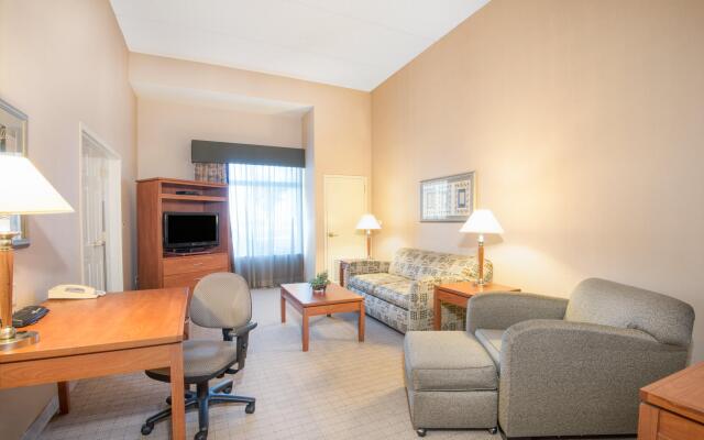 Holiday Inn & Suites Goodyear - West Phoenix Area by IHG