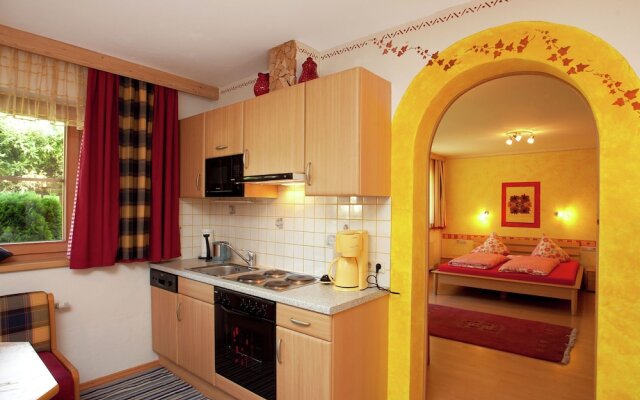 Cozy Couple or Group Chalet in Fgenberg Near Ski Slopes
