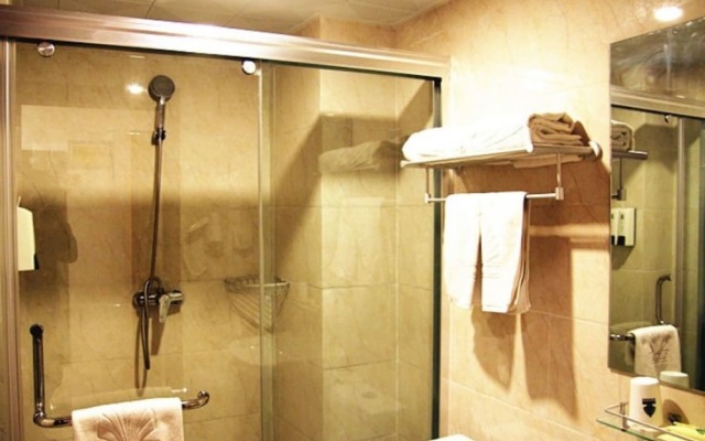 GreenTree Alliance Jinan Licheng Town Yaohua Road Yaoqiang Airport Hotel