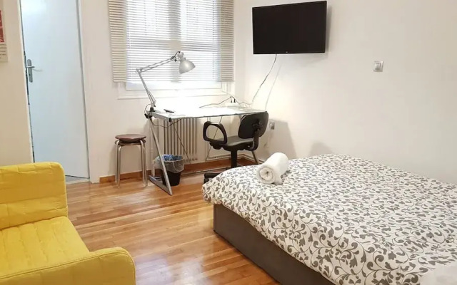 Erra - Yellow - Studio - Athens Center,30m²,1 BD,1 BATH