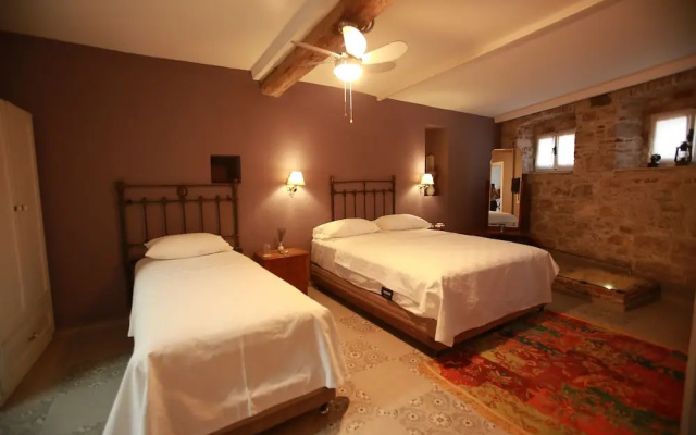 Podemos Otel