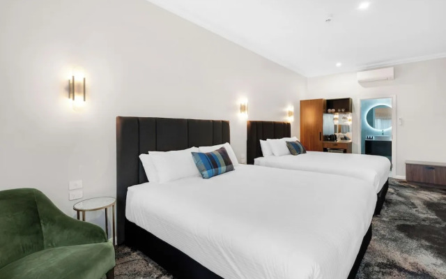 St Hugh Hotel Wagga Wagga