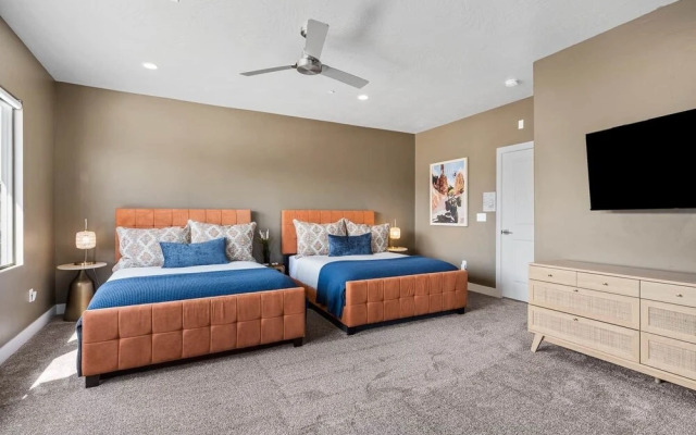 Winner, Winner! 13 Bedroom Home