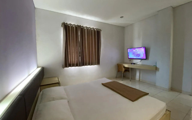 Townhouse Oak Hotel Niaga Surabaya