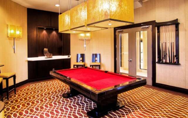 Global Luxury Suites in Rosslyn