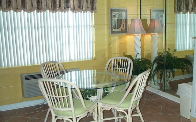 Gulf Village 106 condo