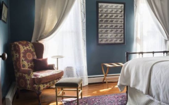 Burdett House Bed & Breakfast