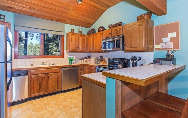 Winterset #18 - Shared Pool & Near Skiing!