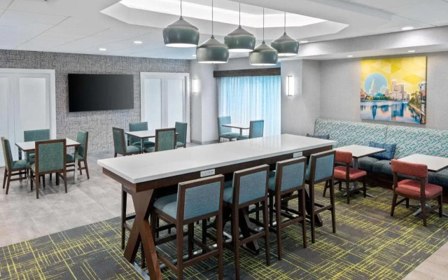 Hampton Inn Coventry - Warwick Area