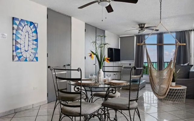 Playa Verde Apt Pool for 4