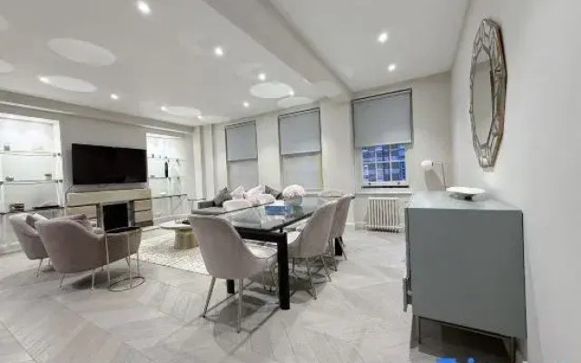 Spacious 3BR Flat in Prime Central London