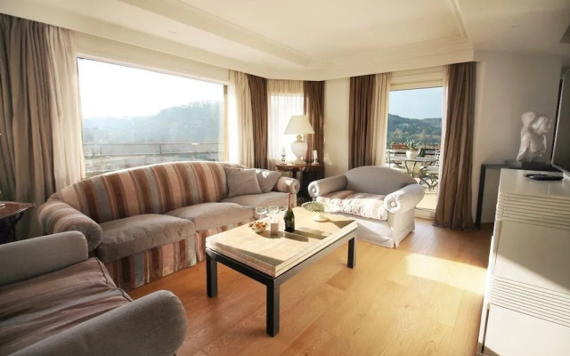 See St Peter from a Luxurious Terrace