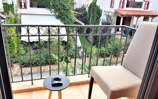 Luxury 2br apartment 50m from beach