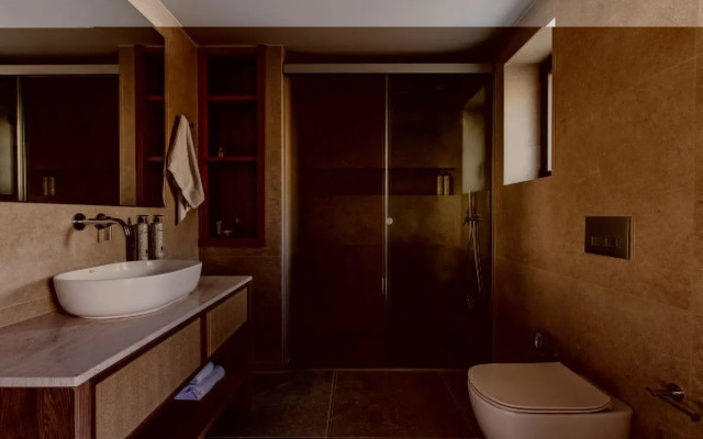 Elios Hill - Sun Kissed Happiness Hotel