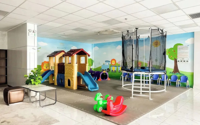 Eco Green Saigon - Free Gym & Pool