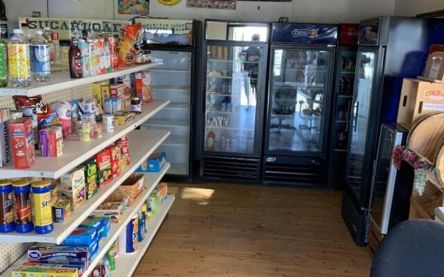 Sugarloaf Mountain Motel