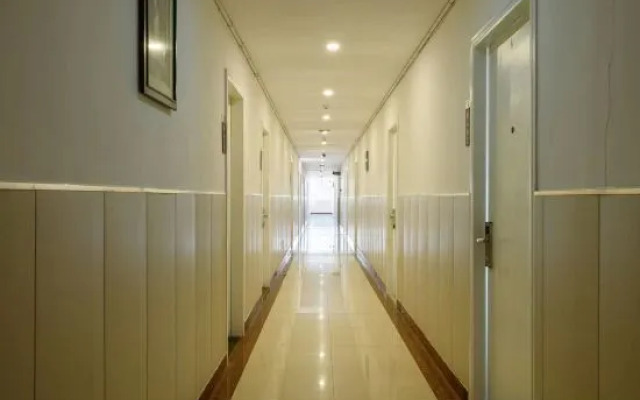 Qiha Hotel (Ningbo Jiangshan Metro Station)
