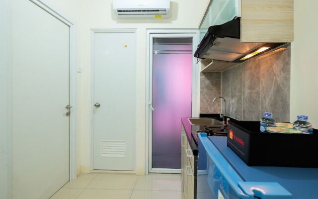 Comfortable 2BR Green Pramuka Apartment