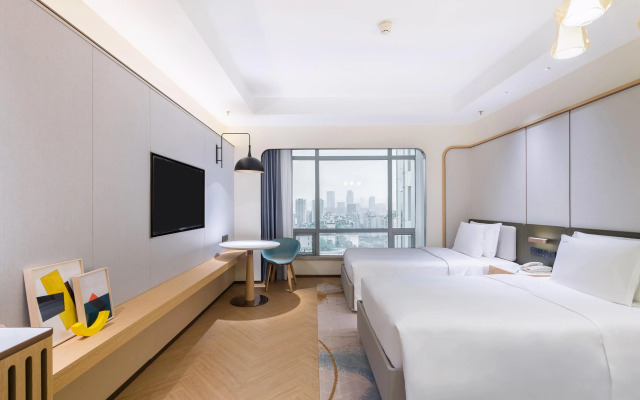 Holiday Inn Chongqing Guanyinqiao by IHG