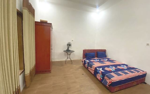 Hotel O Kebun Manis Homestay Near Lapangan Bola Volly Batu Kumbung