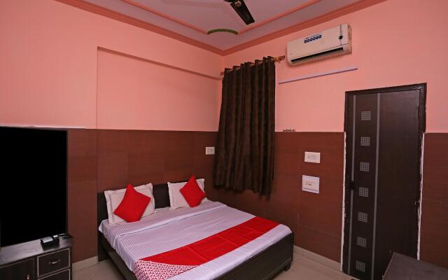 OYO 35450 Bombay Central Hotel