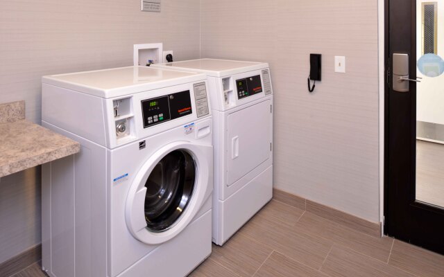Hampton Inn & Suites Albany-East Greenbush