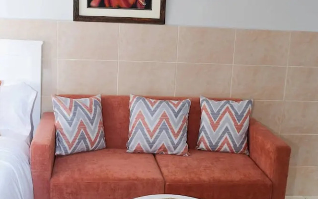 Room-sappire Suits- Cozy Room With Own F